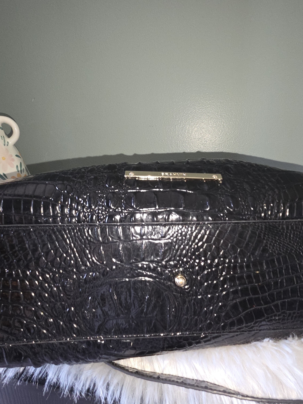 Brahmin Black Croc-Embossed Patent Satchel with Gold Charm. Luxury - Picture 3 of 8